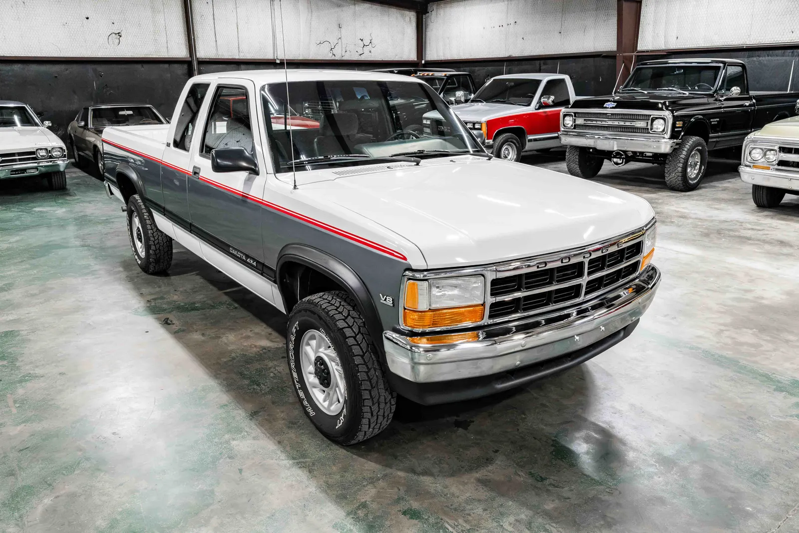 1992-Dodge-Dakota-Bright White Silver Metallic-597743-39.jpg